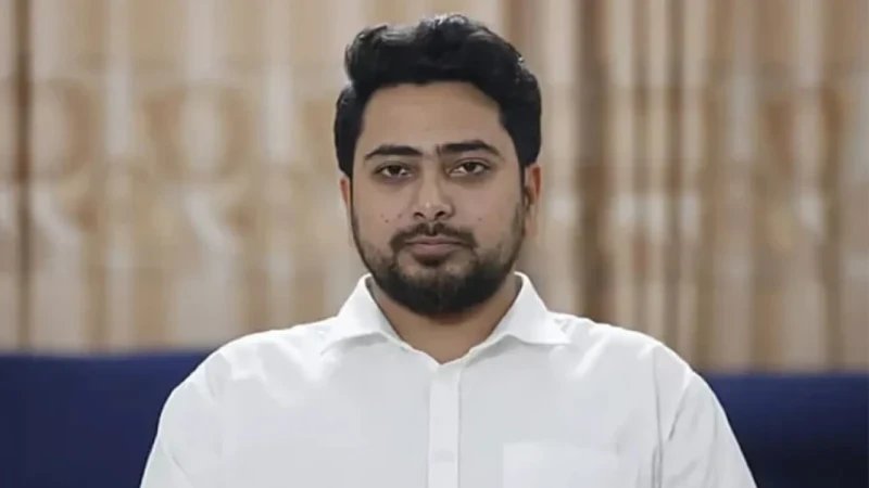 ঋণখেলাপিদের প্রার্থিতা বৈধ ঘোষণা করছে ইসি: নাহিদ ইসলাম