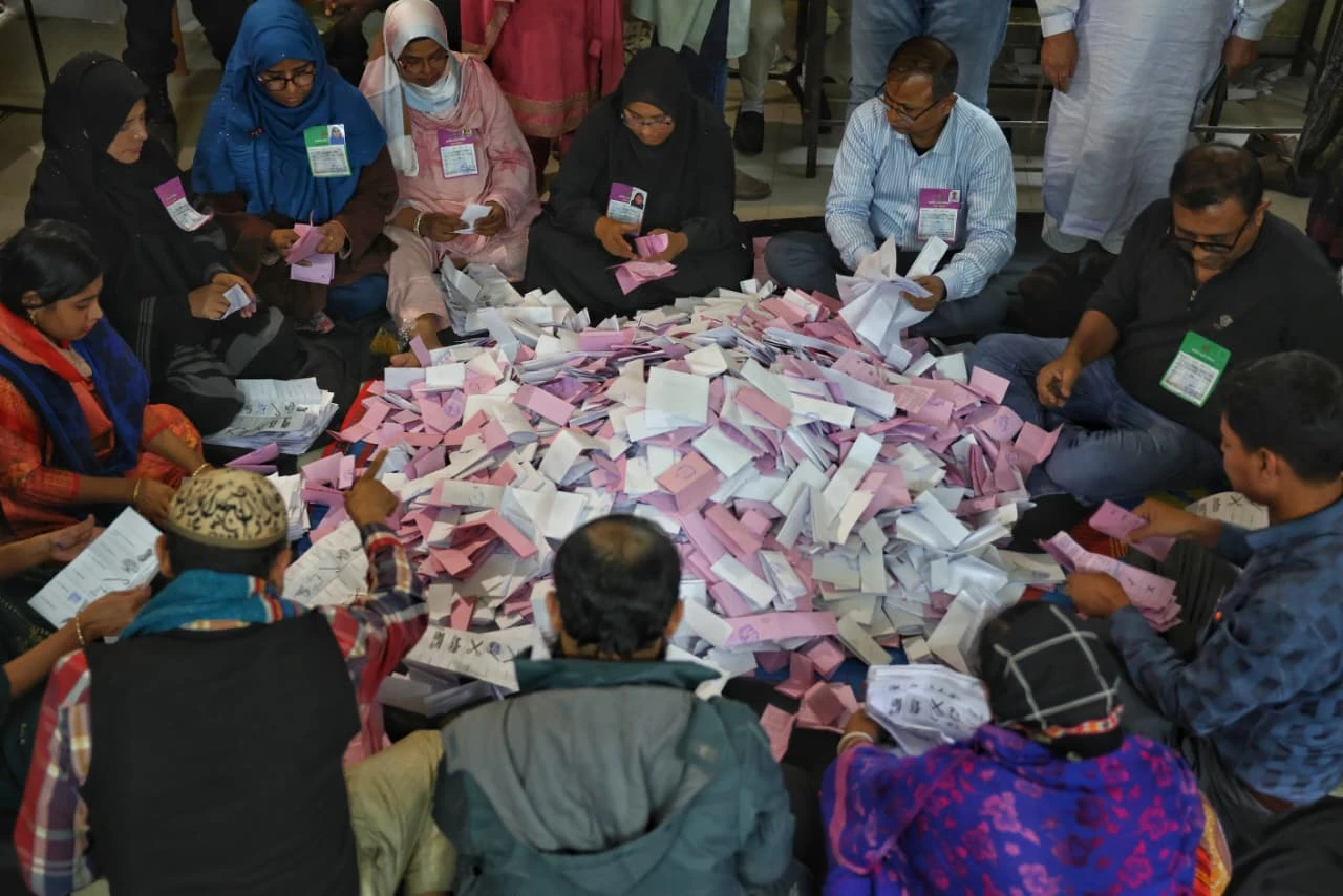 ২৯৫ আসনের ফল ঘোষণা: ২০৯ আসন পেল বিএনপি, জামায়াত ৬৮