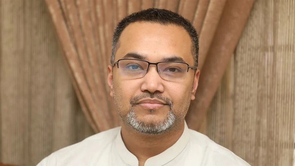 উপদেষ্টা মাহদী আমিন চার মন্ত্রণালয়ের দায়িত্বে