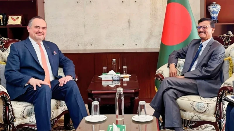পররাষ্ট্র উপদেষ্টার সঙ্গে চমৎকার বৈঠক হয়েছে: মার্কিন রাষ্ট্রদূত