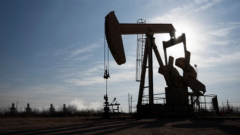 বিশ্ববাজারে টানা তৃতীয় দিন বাড়ল জ্বালানি তেলের দাম